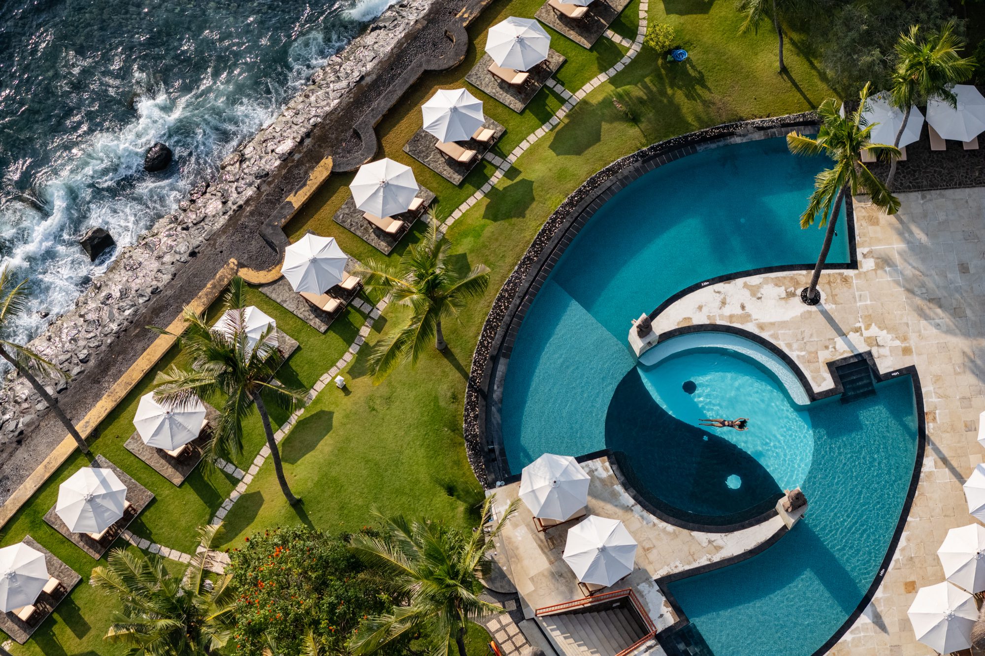 Gäste genießen Aktivitäten auf Bali